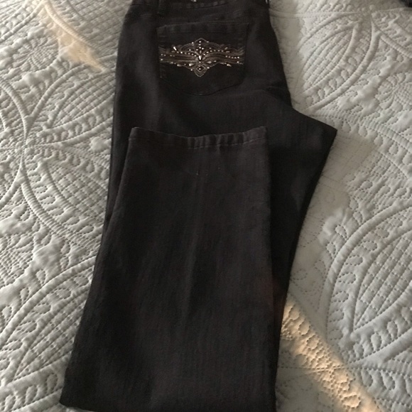 Jeans - Picture 1 of 7